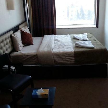 Teeba Palace Hotel Suites Аман Екстериор снимка
