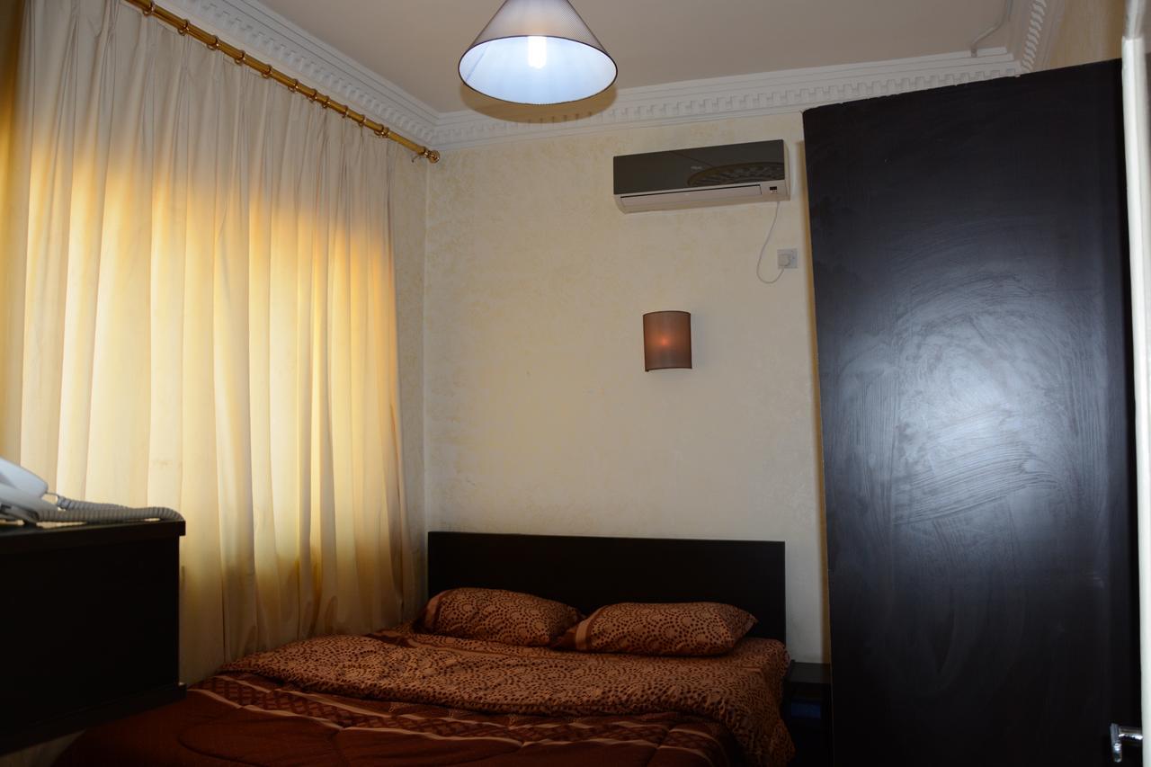 Teeba Palace Hotel Suites Аман Екстериор снимка