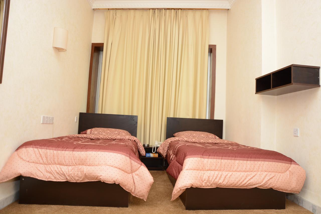 Teeba Palace Hotel Suites Аман Екстериор снимка