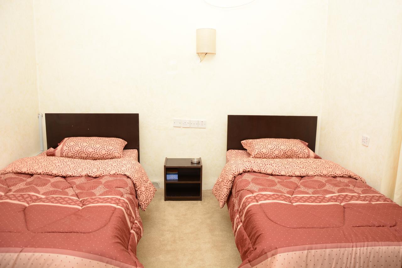 Teeba Palace Hotel Suites Аман Екстериор снимка