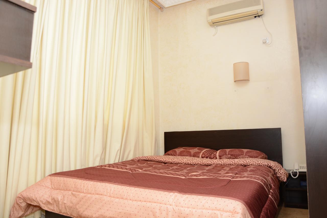 Teeba Palace Hotel Suites Аман Екстериор снимка