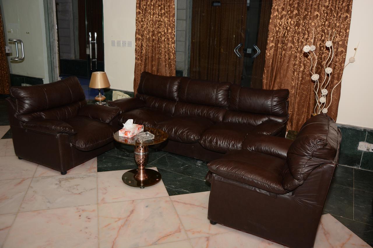 Teeba Palace Hotel Suites Аман Екстериор снимка