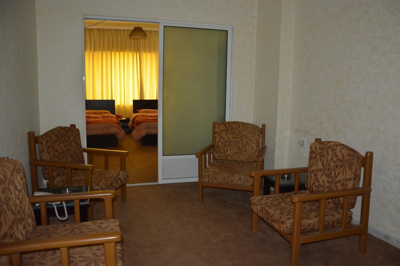Teeba Palace Hotel Suites Аман Екстериор снимка